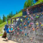 Wagrainis Grafenberg - Kids in der Boulderwand